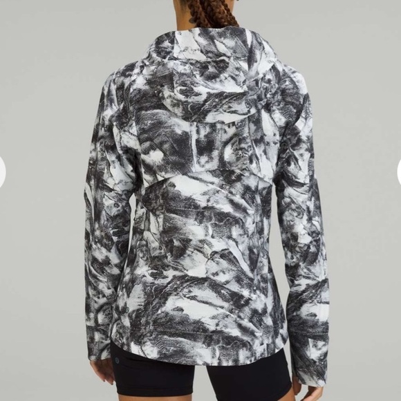 Lululemon Break A Trail Jacket Take Flight Grey Multi Hooded Windbreaker 8 EUC - Picture 2 of 9